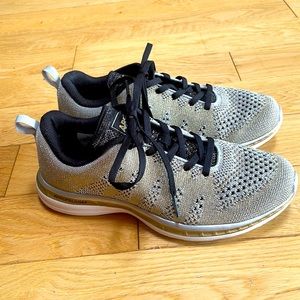 APL size 8.5 women’s like new sneakers